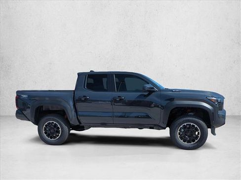 Certified 2026 Toyota Tacoma TRD Off-Road AWD/4WD image 4