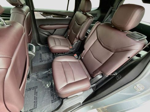 Certified 2024 Cadillac XT6 Premium Luxury w/ Technology Package FWD image 26