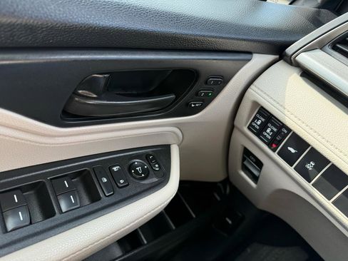 Used 2025 Honda Odyssey EX-L image 11