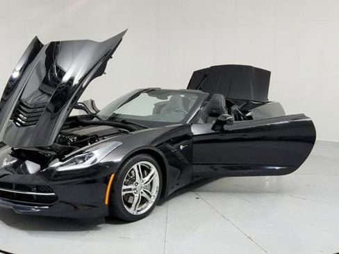 Used 2017 Chevrolet Corvette Stingray Convertible w/ 3LT Preferred Equipment Group image 9