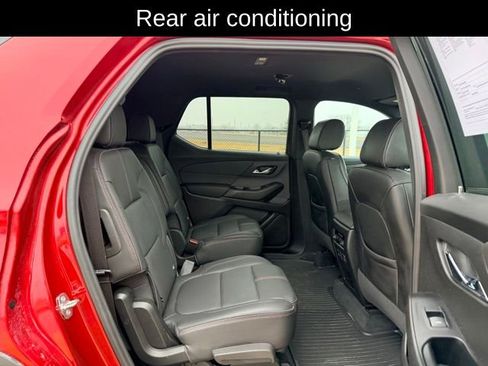 Used 2023 Chevrolet Traverse RS image 10