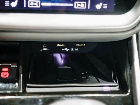 Used 2020 Subaru Outback Premium image 17
