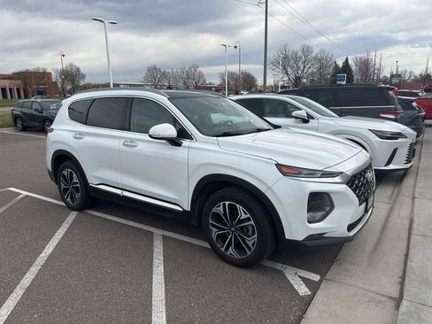 Used 2019 Hyundai Santa Fe Limited image 3