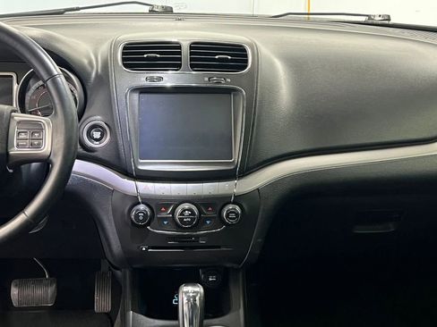 Used 2017 Dodge Journey Crossroad w/ Popular Equipment Group image 23