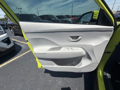 Used 2024 Hyundai Kona SEL w/ Convenience Package AWD/4WD image 11