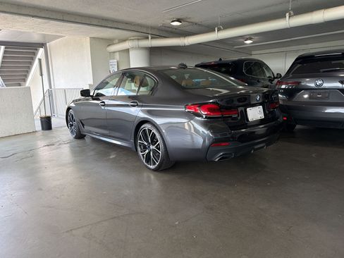 Used 2022 BMW 540i w/ M Sport Package RWD image 3