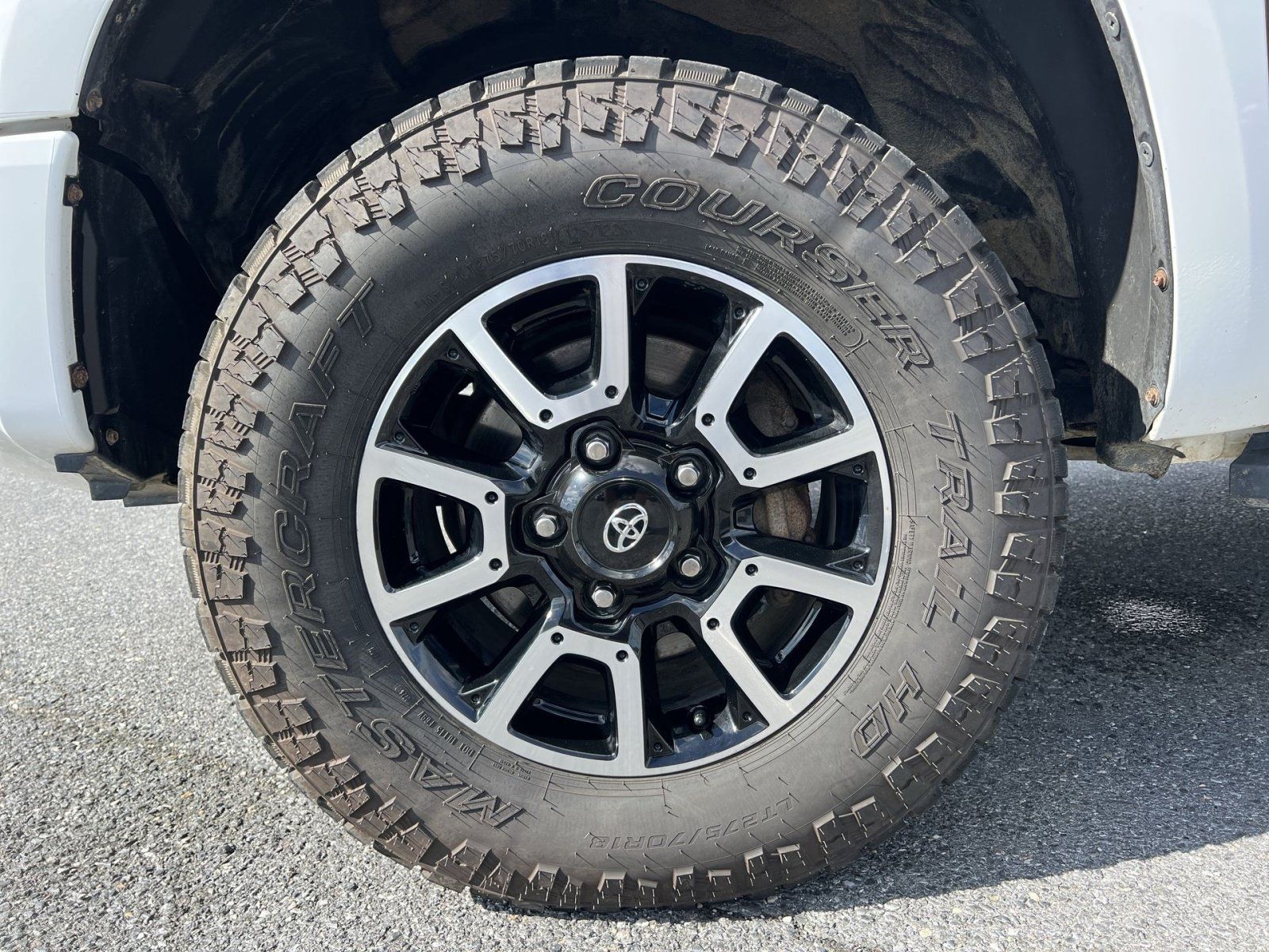 Used 2019 Toyota Tundra SR5 AWD/4WD image 12