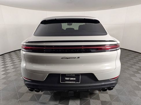 New 2026 Porsche Cayenne S image 6