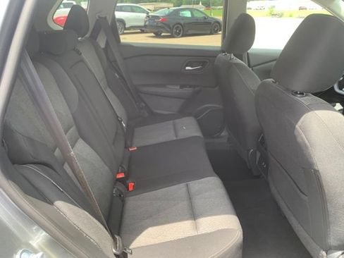 Used 2025 Nissan Rogue SV AWD/4WD image 28