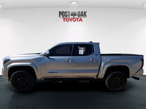 New 2025 Toyota Tacoma SR5 image 4