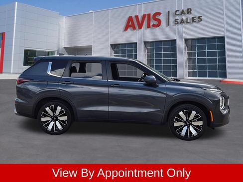 Used 2025 Mitsubishi Outlander SE AWD/4WD image 5