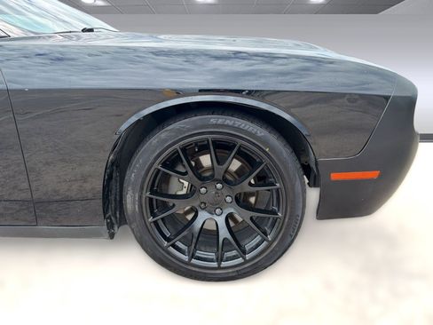 Used 2019 Dodge Challenger R/T image 11