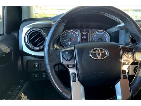 Used 2022 Toyota Tacoma SR5 image 20