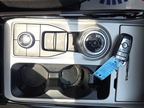Used 2022 Ford Explorer ST w/ Equipment Group 401A AWD/4WD image 30