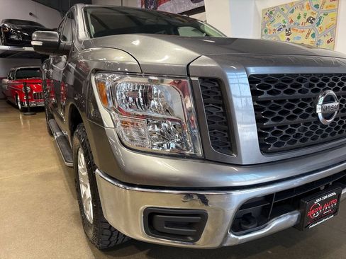 Used 2019 Nissan Titan SV AWD/4WD image 66