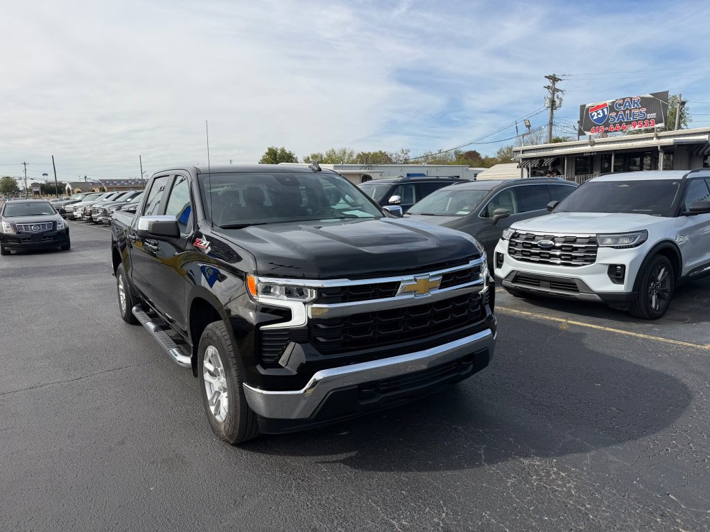 Used 2023 Chevrolet Silverado 1500 LT w/ Z71 Off-Road Package AWD/4WD image 1