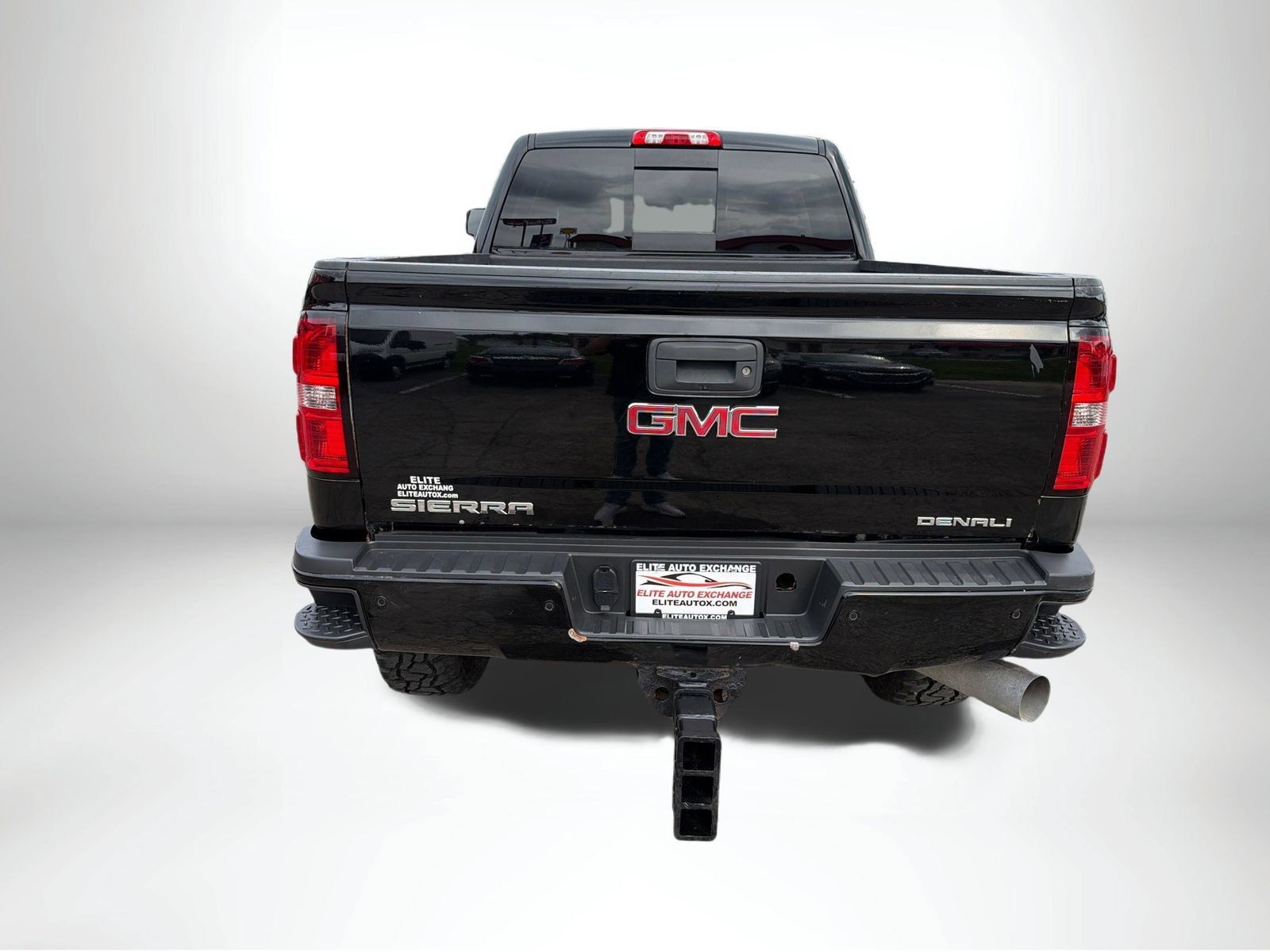 Used 2016 GMC Sierra 2500 Denali w/ Suspension Package, Off-Road AWD/4WD image 5