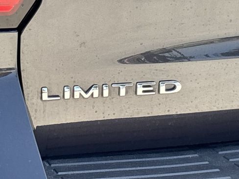 Used 2024 Ford Expedition Limited RWD image 7