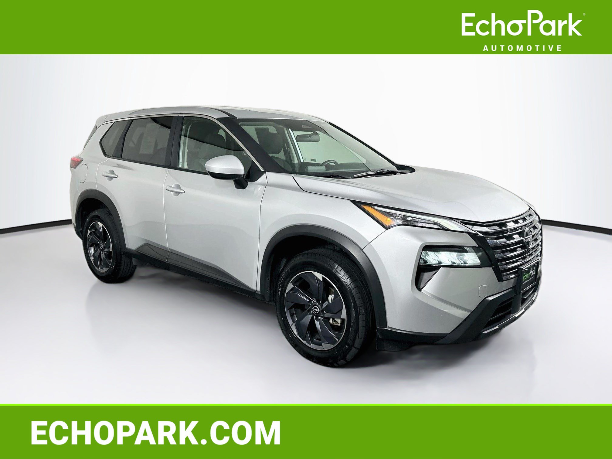 Used 2025 Nissan Rogue SV FWD image 1