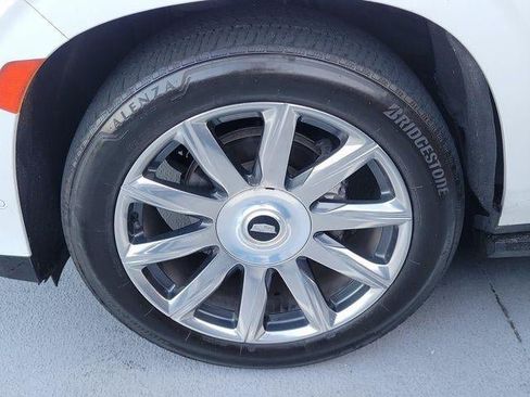 Used 2021 Cadillac Escalade Premium Luxury Platinum w/ Heavy-Duty Trailer Package AWD/4WD image 4