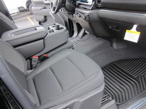 Used 2024 Chevrolet Silverado 1500 LT w/ Z71 Off-Road Package image 23