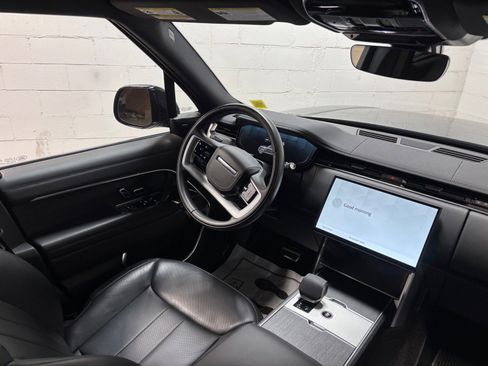 Used 2025 Land Rover Range Rover SE AWD/4WD image 34