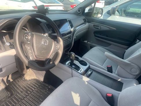 Used 2018 Honda Pilot EX image 4