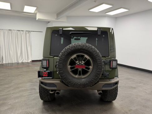 Used 2016 Jeep Wrangler Sahara AWD/4WD image 7