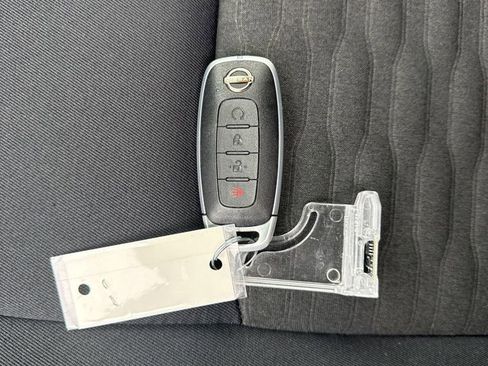 Used 2024 Nissan Pathfinder SV image 49