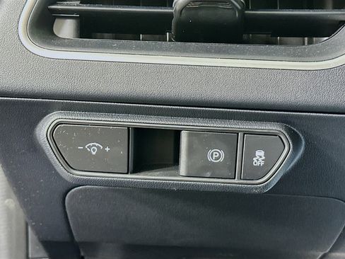 Used 2025 Kia K4 LXS image 17