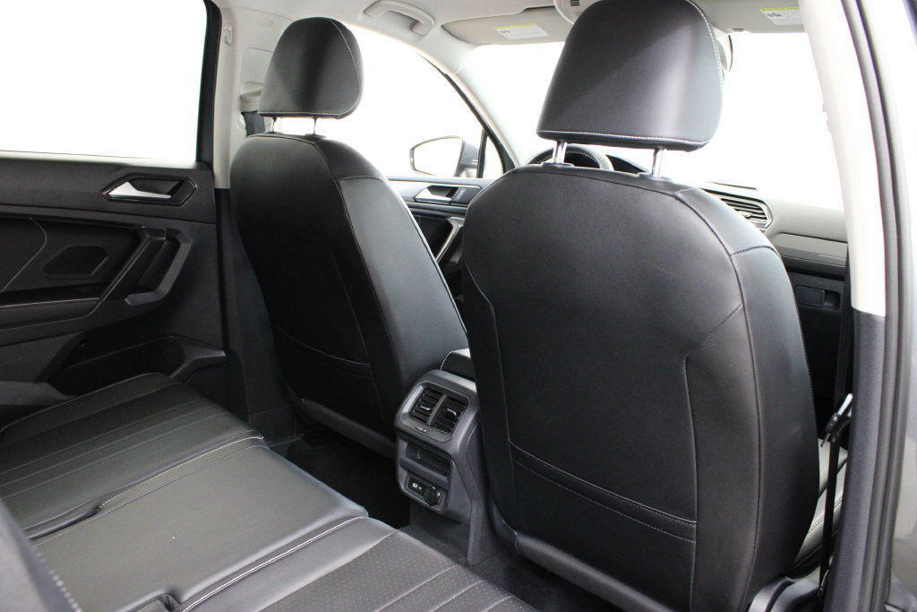 Certified 2022 Volkswagen Tiguan SE FWD image 19