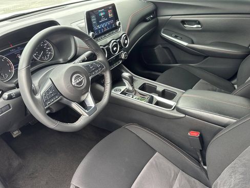 Used 2024 Nissan Sentra SR w/ Lighting Package FWD image 13