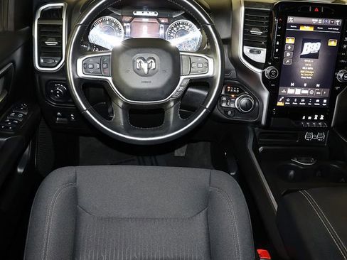 Used 2023 RAM 1500 Big Horn AWD/4WD image 3