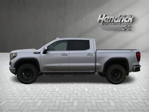 Used 2021 GMC Sierra 1500 SLT w/ SLT Premium Plus Package image 9