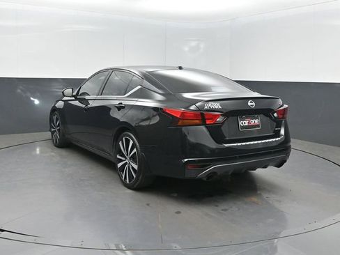 Used 2022 Nissan Altima 2.0 SR image 3