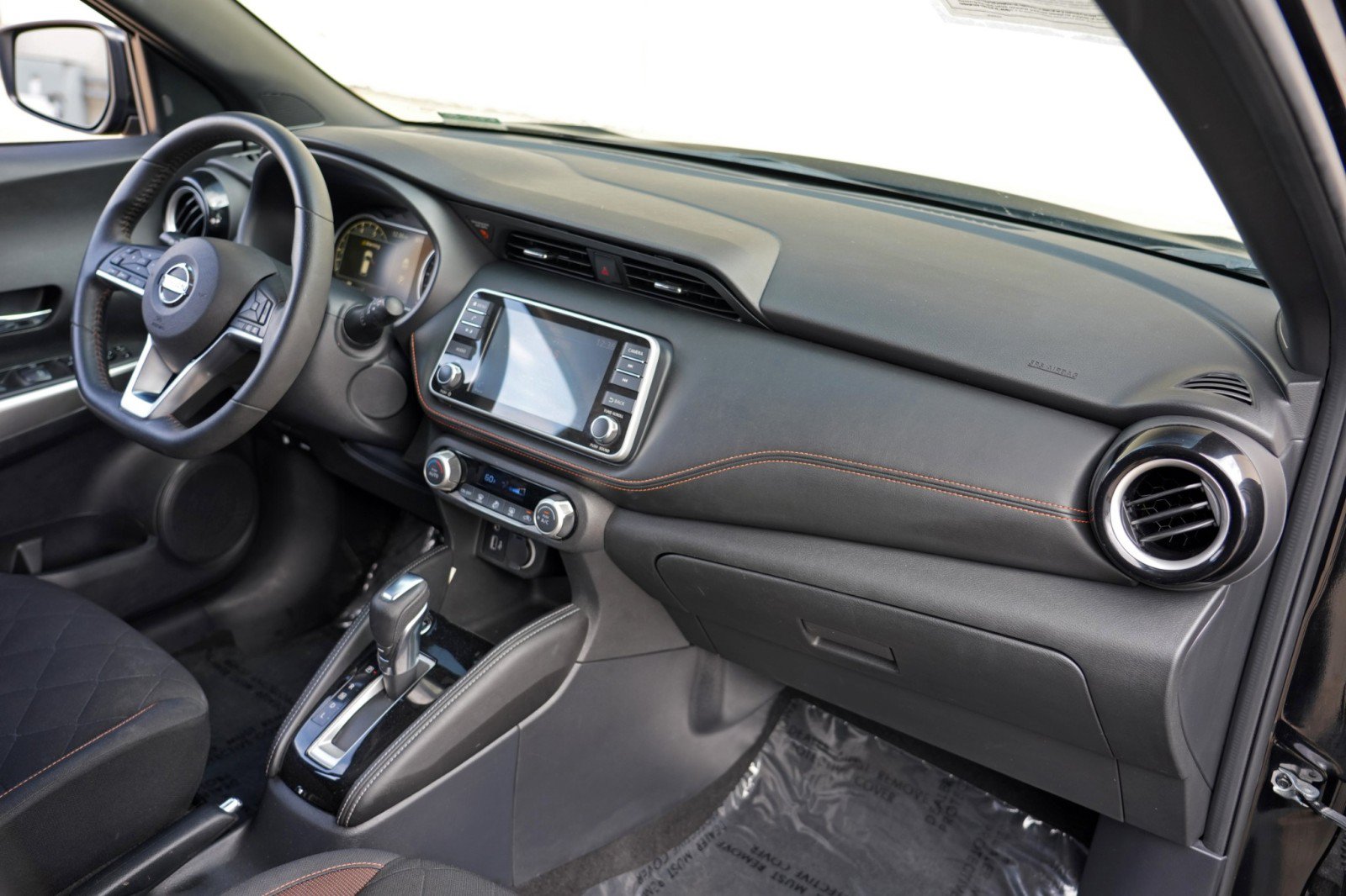 Used 2020 Nissan Kicks SR FWD image 13