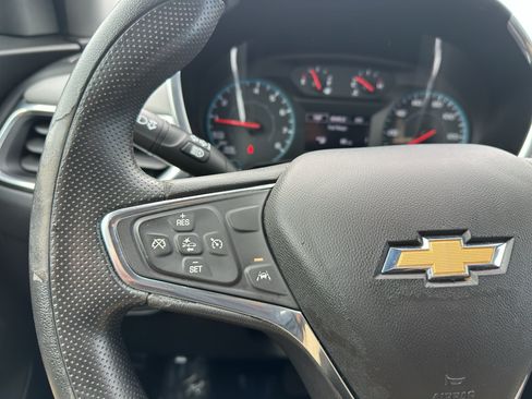 Used 2020 Chevrolet Equinox LS w/ LS Convenience Package FWD image 21