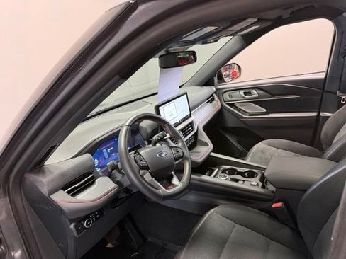 Used 2025 Ford Explorer ST w/ Sun And Sound Package AWD/4WD image 17