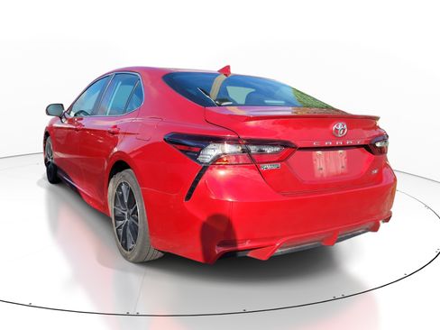 Used 2023 Toyota Camry SE FWD image 5