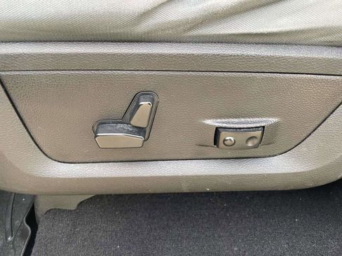 Certified 2019 RAM 1500 Classic SLT w/ Luxury Group image 20