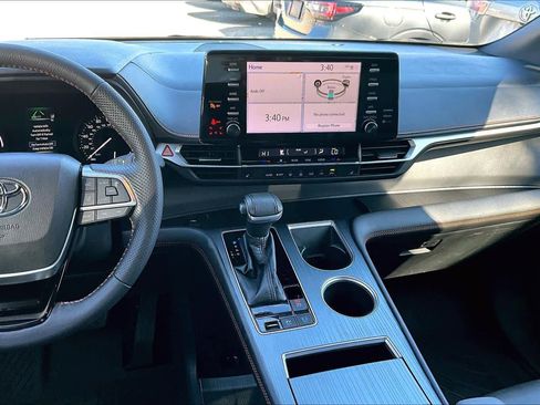 Certified 2021 Toyota Sienna XSE image 7