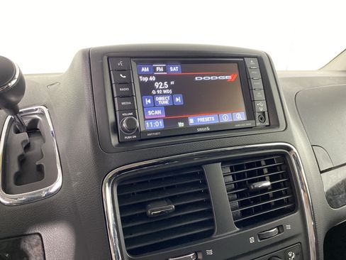 Used 2017 Dodge Grand Caravan SE w/ Power Window Group FWD image 27