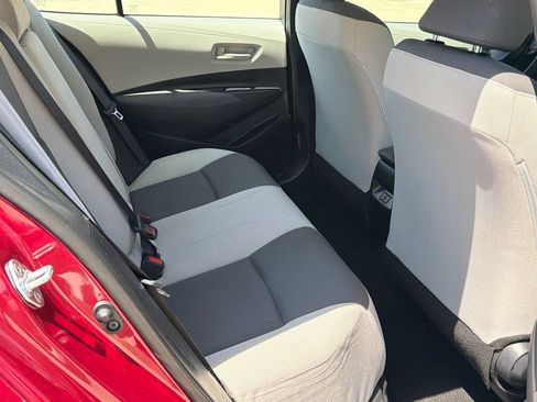 Used 2025 Toyota Corolla LE FWD image 11