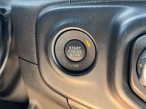 Used 2022 Jeep Wrangler Unlimited Sahara w/ Cold Weather Group AWD/4WD image 32