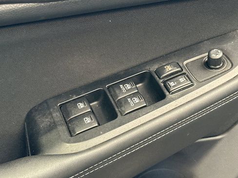 Used 2018 Subaru Outback 2.5i Premium AWD/4WD image 12