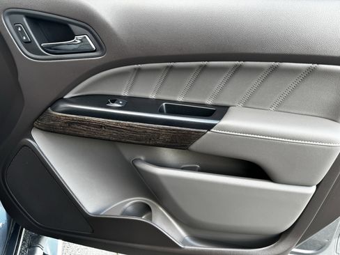 Used 2022 GMC Canyon Denali image 10