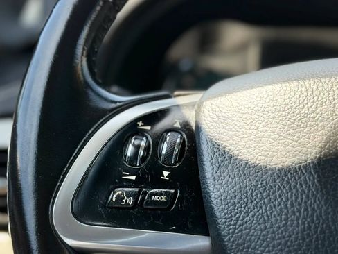 Used 2015 Jaguar XF Portfolio RWD image 26