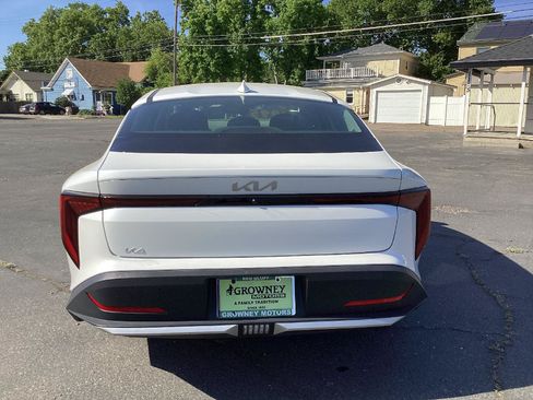 Used 2025 Kia K4 FWD image 8