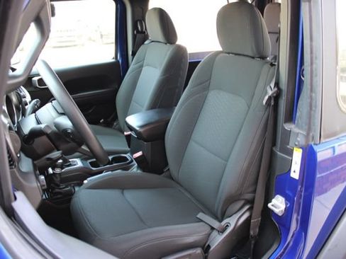 Used 2020 Jeep Wrangler Sport AWD/4WD image 12