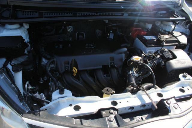 Used 2016 Toyota Yaris L FWD image 6
